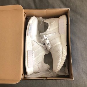 white adidas nmd_r1